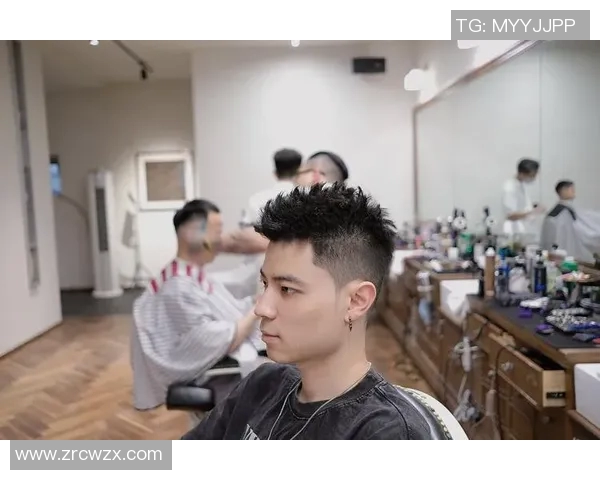 短发足球明星推荐男士发型灵感与时尚搭配指南